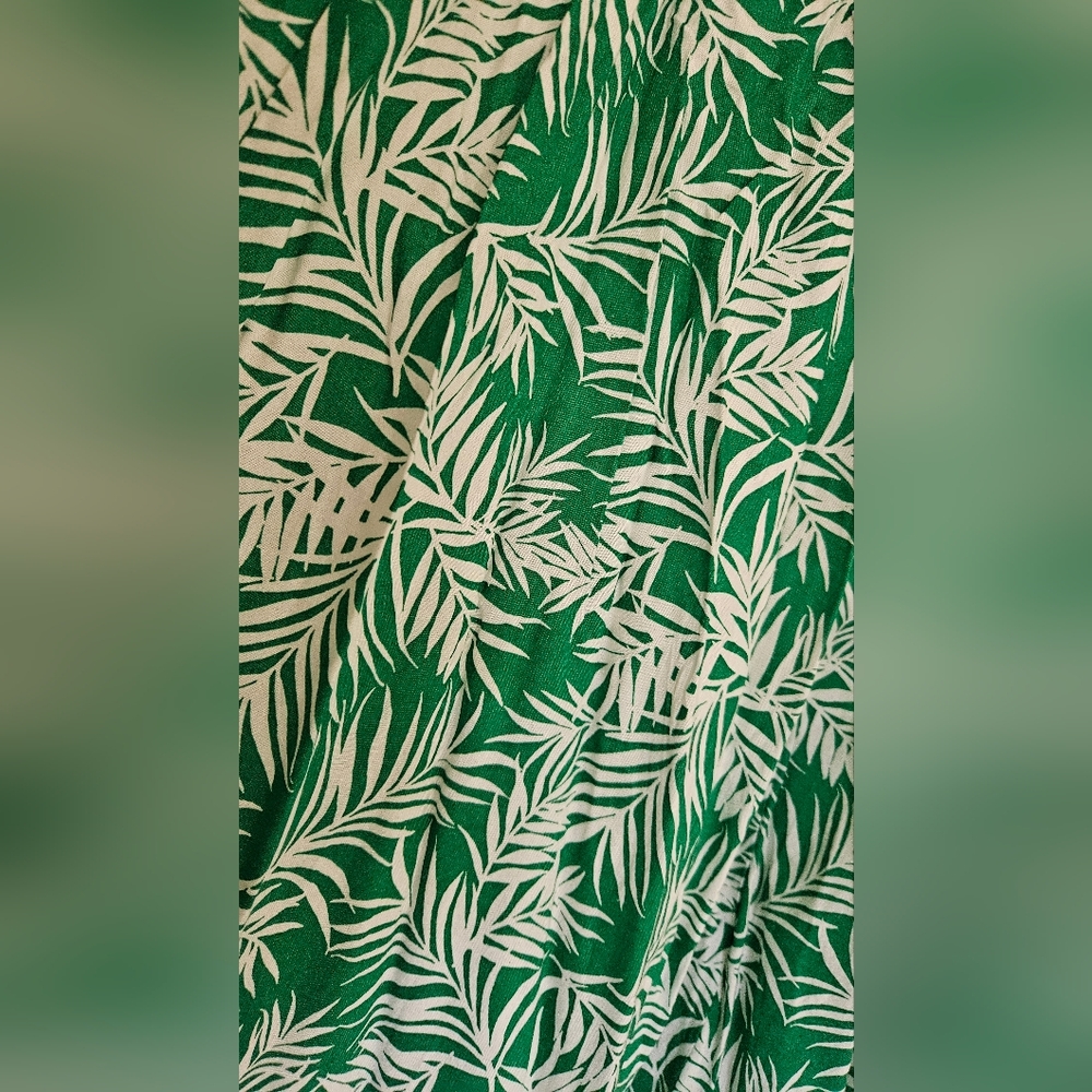 Leaf Print Maxi Dress - Picture 4 of 10
